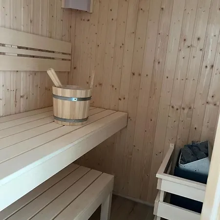 Austernfischer Dom wakacyjny Zirchow